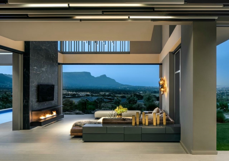4 Bedroom Property for Sale in Stonehurst Mountain Estate Western Cape